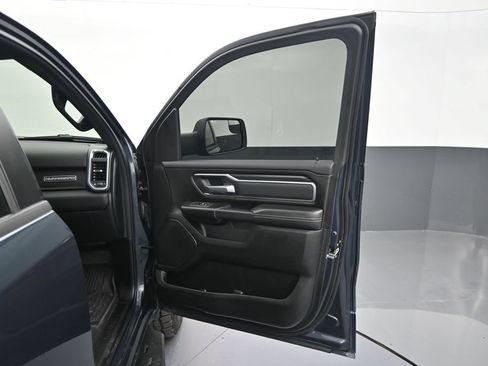 Used 2025 RAM 1500 Big Horn AWD/4WD image 40
