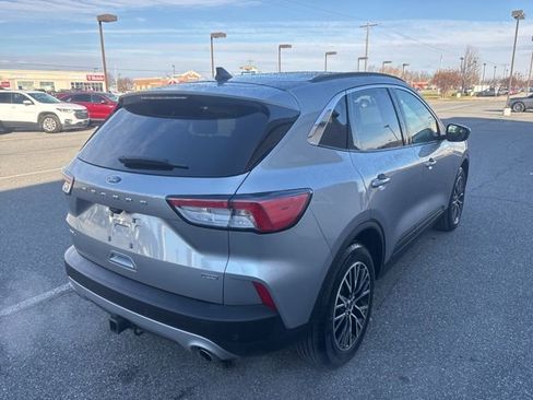 Used 2022 Ford Escape SEL w/ Class II Trailer Tow Package image 6