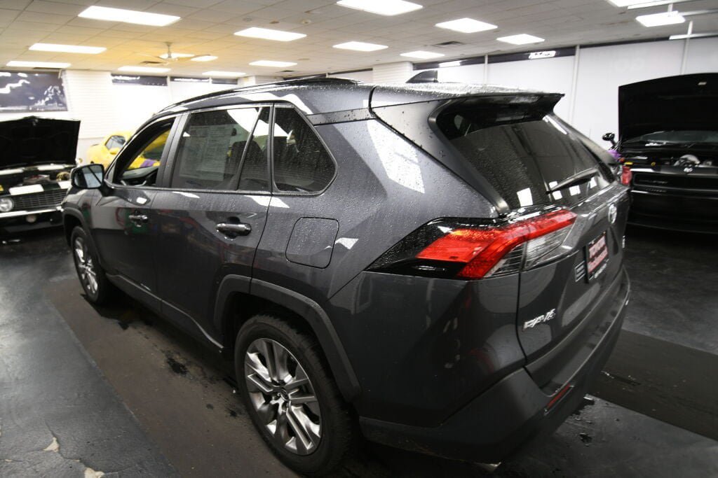 Used 2023 Toyota RAV4 XLE Premium AWD/4WD image 5