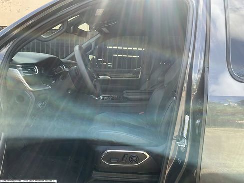 Used 2022 Jeep Wagoneer Series III w/ Convenience Group I AWD/4WD image 8