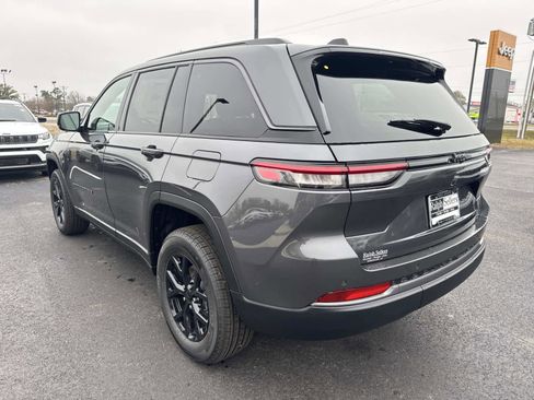 New 2026 Jeep Grand Cherokee Altitude RWD image 4