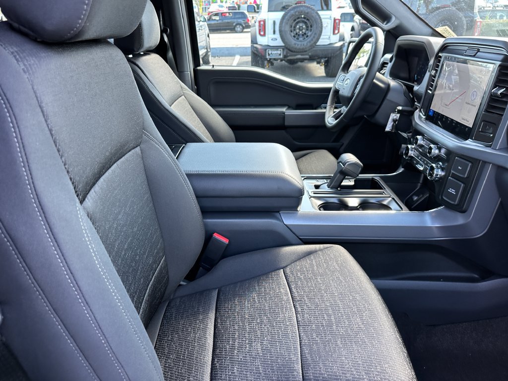 New 2026 Ford F150 XLT w/ XLT Black Appearance Package RWD image 16