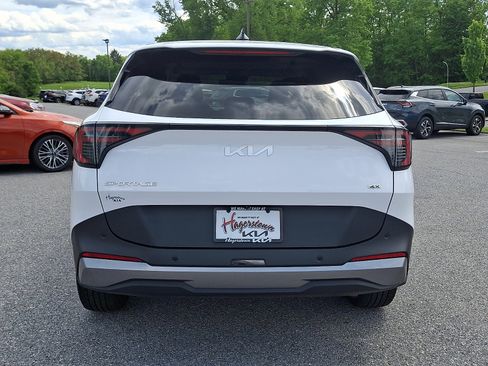 Used 2026 Kia Sportage LX w/ LX Convenience Package AWD/4WD image 5