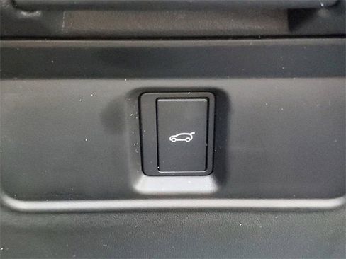 New 2025 Land Rover Discovery Sport S image 34