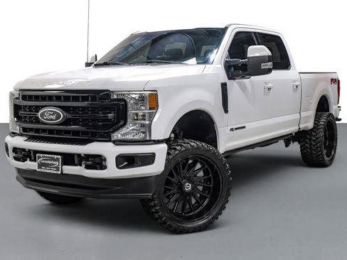 Used 2020 Ford F250 Lariat w/ Lariat Value Package AWD/4WD image 4