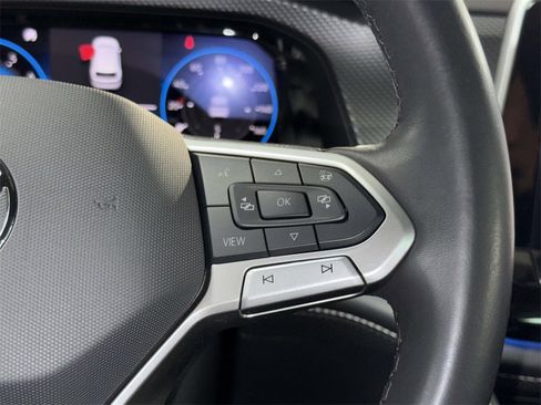 Used 2024 Volkswagen Atlas Cross Sport SEL Premium R-Line image 29