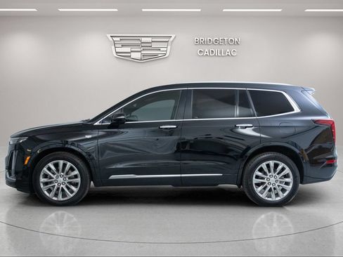 Used 2023 Cadillac XT6 Premium Luxury w/ Technology Package FWD image 4