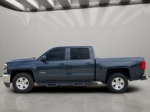 Used 2018 Chevrolet Silverado 1500 LT w/ LT Eassist Package RWD image 2