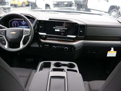 New 2026 Chevrolet Silverado 1500 LT w/ Z71 Off-Road Package AWD/4WD image 15