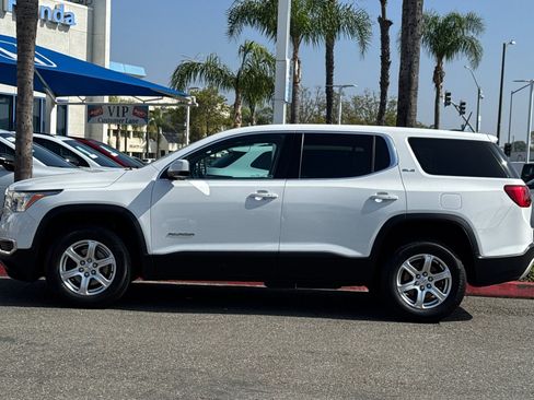 Used 2019 GMC Acadia SLE FWD image 2