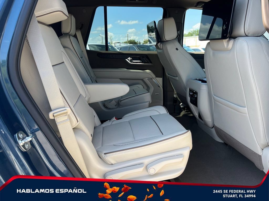 New 2026 GMC Yukon Denali w/ Denali Reserve Package AWD/4WD image 18