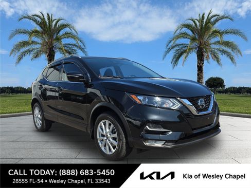 Used 2021 Nissan Rogue Sport SV AWD/4WD image 1