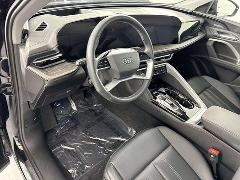 Used 2025 Audi Q5 Premium Plus w/ Premium Plus AWD/4WD image 9
