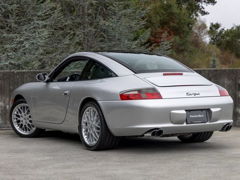 Used 2003 Porsche 911 Targa RWD image 3