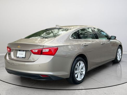 Used 2024 Chevrolet Malibu LT FWD image 9