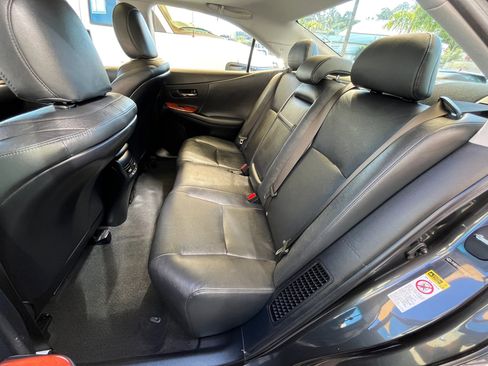 Used 2010 Lexus HS 250h Premium image 14