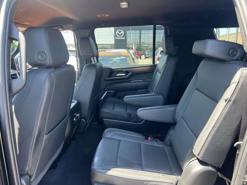 Certified 2025 GMC Yukon XL Denali AWD/4WD image 9