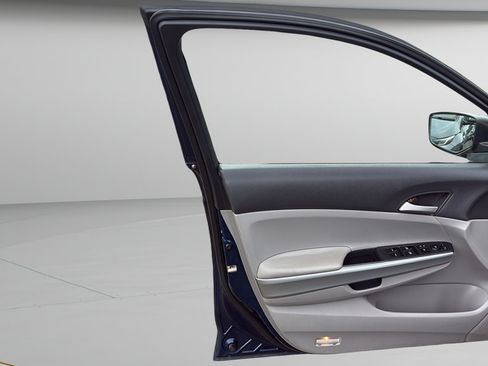 Used 2010 Honda Accord EX image 18