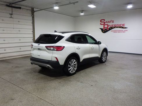 Used 2022 Ford Escape Titanium w/ Titanium Elite Package AWD/4WD image 4