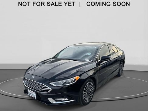Used 2017 Ford Fusion SE image 1