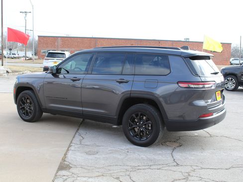 Used 2024 Jeep Grand Cherokee L Laredo image 8