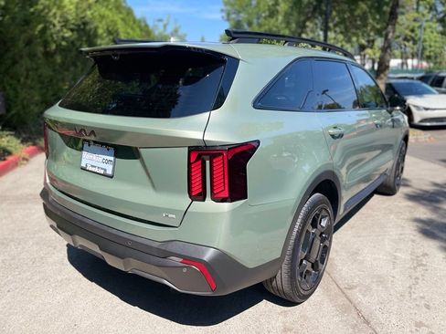 Certified 2025 Kia Sorento SX Prestige AWD/4WD image 4