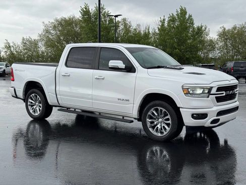 Used 2022 RAM 1500 Laramie w/ Sport Appearance Package AWD/4WD image 11