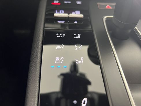 Certified 2024 Porsche Macan Turbo AWD/4WD image 23