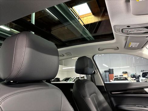 Used 2020 Audi Q5 e Premium Plus w/ Premium Plus Package AWD/4WD image 23