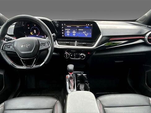 Used 2024 Chevrolet Trax RS w/ Driver Confidence Package image 9