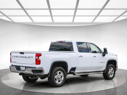 Used 2021 Chevrolet Silverado 2500 LTZ AWD/4WD image 3