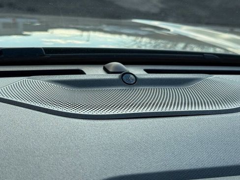 Used 2025 Ford Maverick Lariat image 29