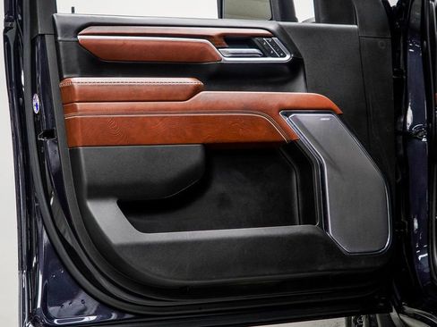 Used 2024 GMC Sierra 2500 Denali Ultimate image 40