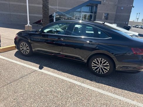 Used 2021 Volkswagen Jetta SE w/ SE Cold Weather Package FWD image 6