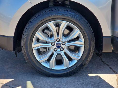 Used 2022 Ford Edge Titanium w/ Equipment Group 301A AWD/4WD image 37