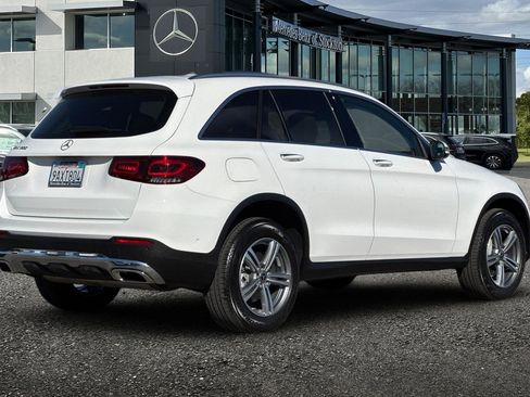 Certified 2022 Mercedes-Benz GLC 300 w/ Premium Package Lite image 4
