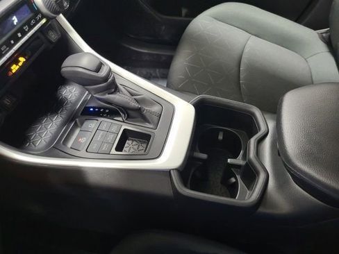 Certified 2024 Toyota RAV4 XLE AWD/4WD image 30