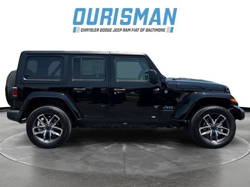 Used 2024 Jeep Wrangler Unlimited AWD/4WD image 7