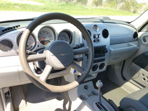 Used 2007 Chrysler PT Cruiser w/ Sun/Sound Group FWD image 11