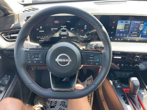 Used 2026 Nissan Kicks SR FWD image 13
