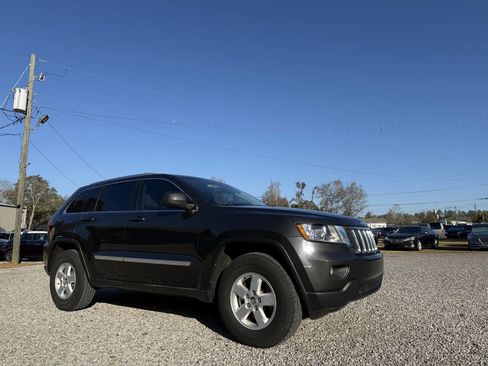 Used 2011 Jeep Grand Cherokee Laredo image 5