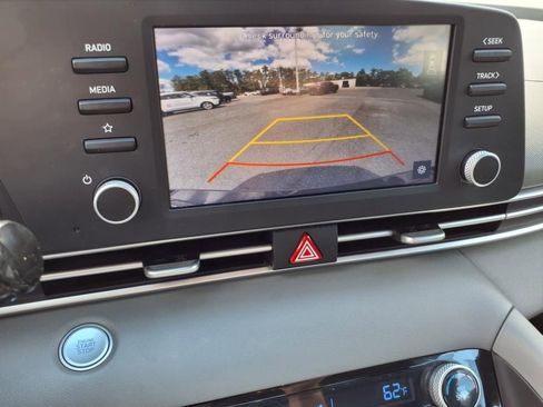 Used 2023 Hyundai Elantra SEL image 27