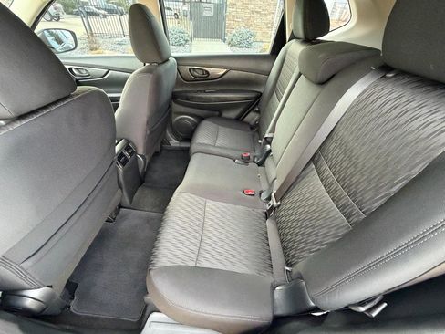 Used 2020 Nissan Rogue S image 9