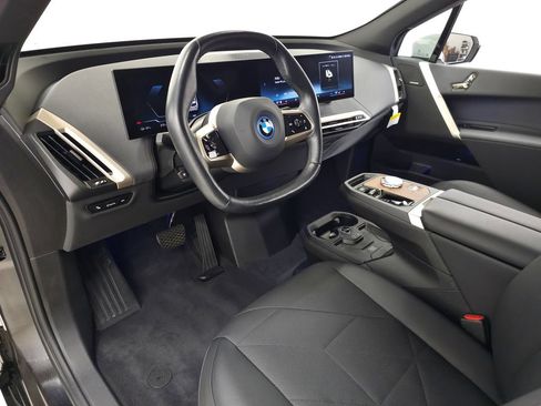 Used 2024 BMW iX xDrive50 w/ Sport Package AWD/4WD image 16