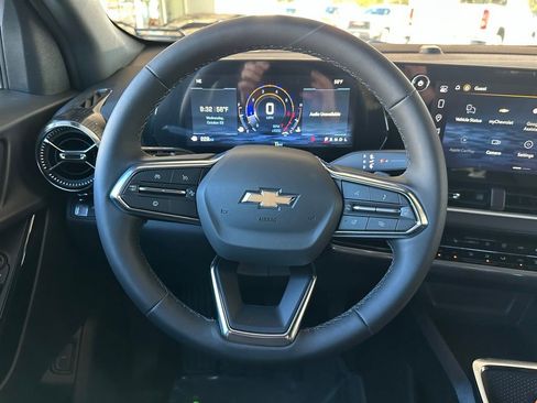 New 2026 Chevrolet Equinox LT w/ Convenience Package II image 19