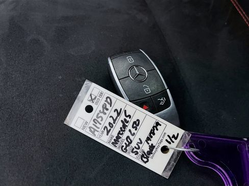 Used 2022 Mercedes-Benz GLB 250 w/ AMG Line image 24