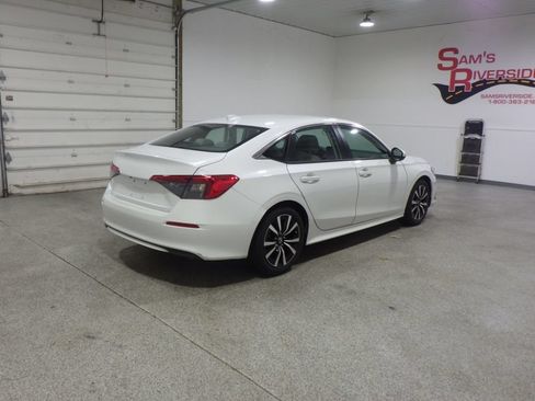 Used 2022 Honda Civic EX image 4