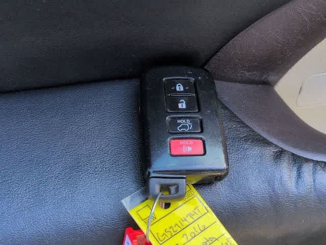 Used 2016 Toyota Highlander XLE AWD/4WD image 38