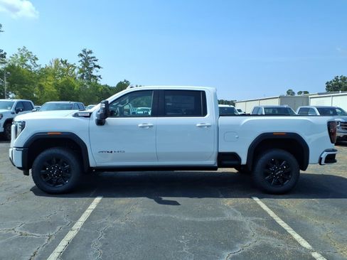 New 2026 GMC Sierra 2500 AT4 w/ AT4 Premium Plus Package AWD/4WD image 1