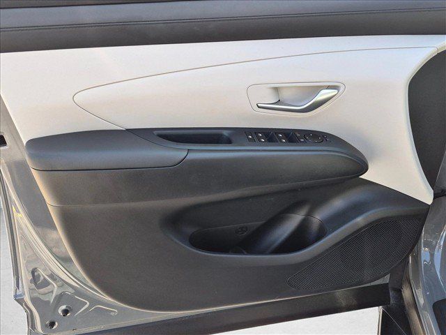 Certified 2025 Hyundai Tucson SE FWD image 29